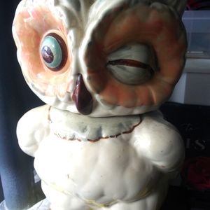 Vintage owl cookie jar